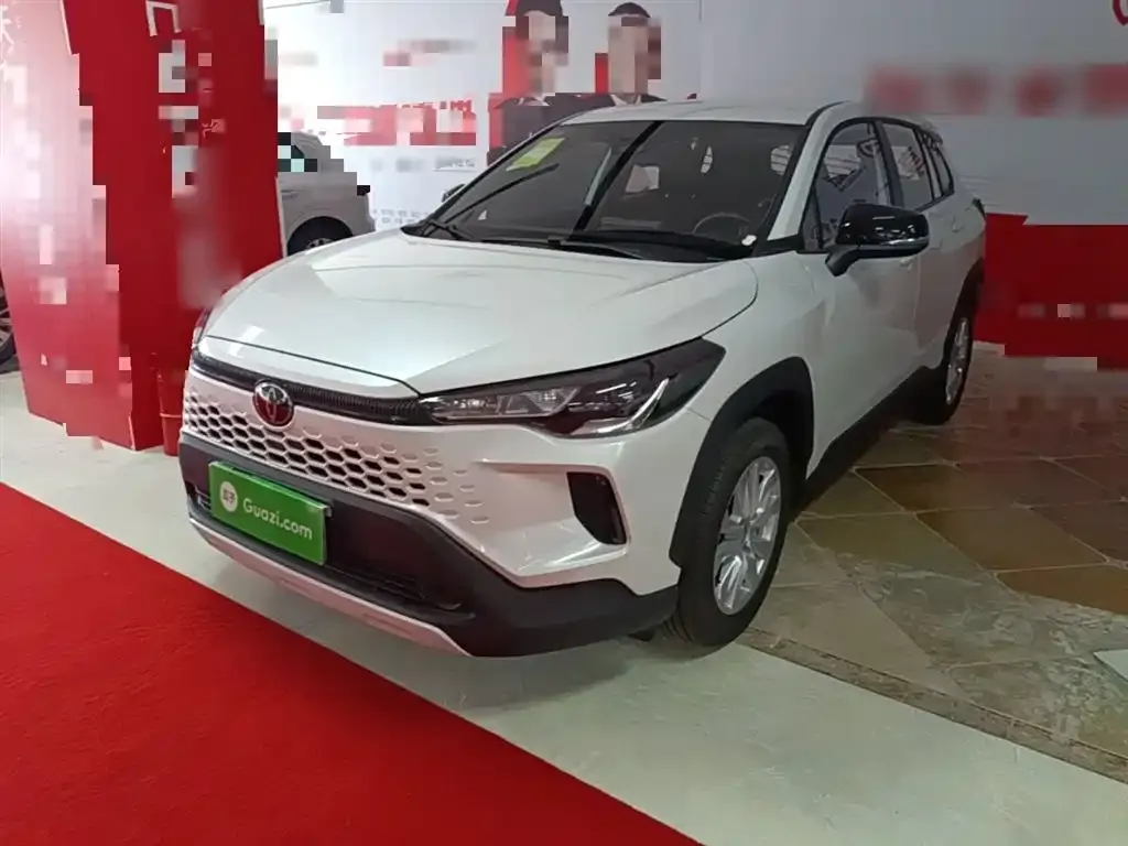 Toyota Corolla Cross — фото 2