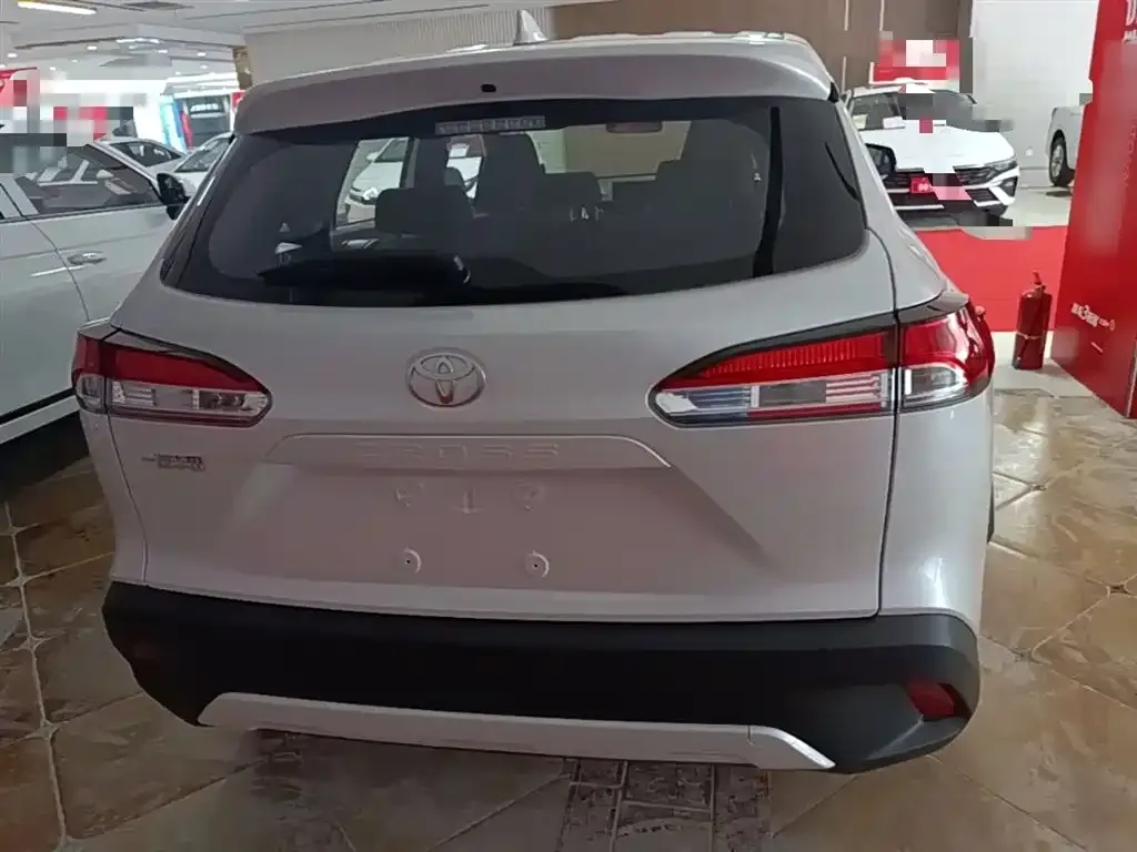 Toyota Corolla Cross — фото 4