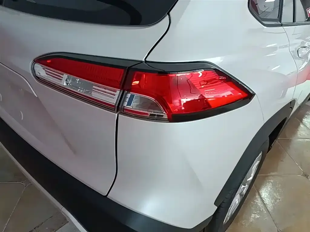 Toyota Corolla Cross — фото 8