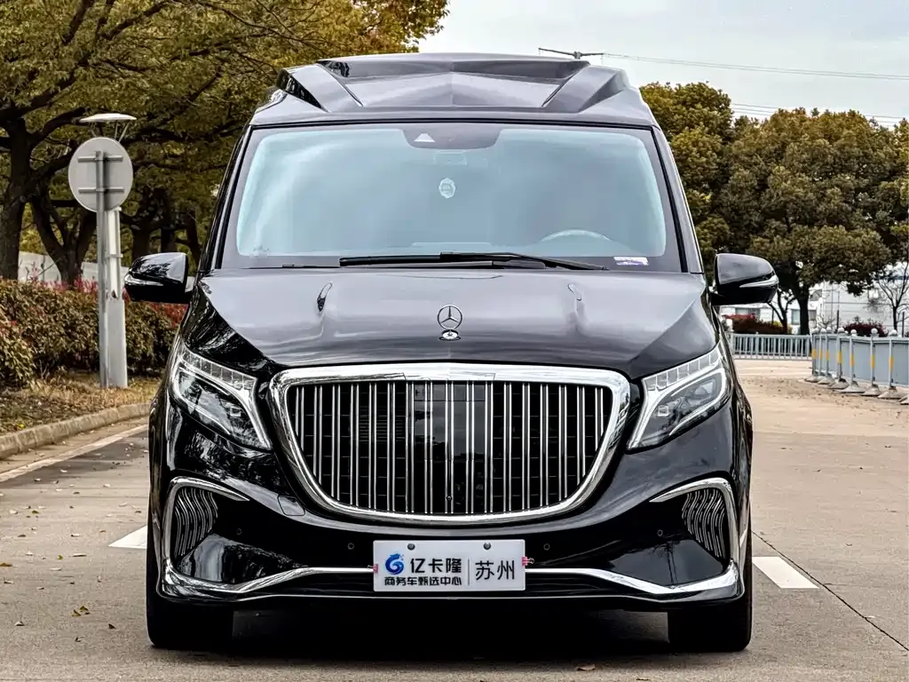 Mercedes-Benz V-Class — фото 10