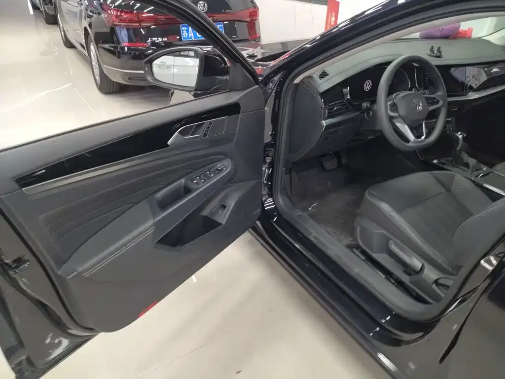 Volkswagen Passat — фото 10