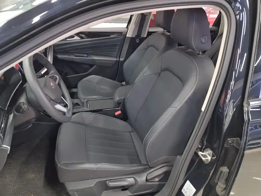 Volkswagen Passat — фото 7