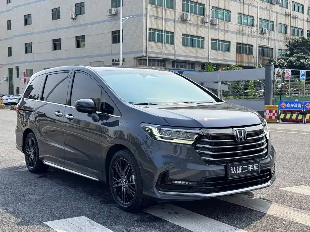 Honda Odyssey — фото 10