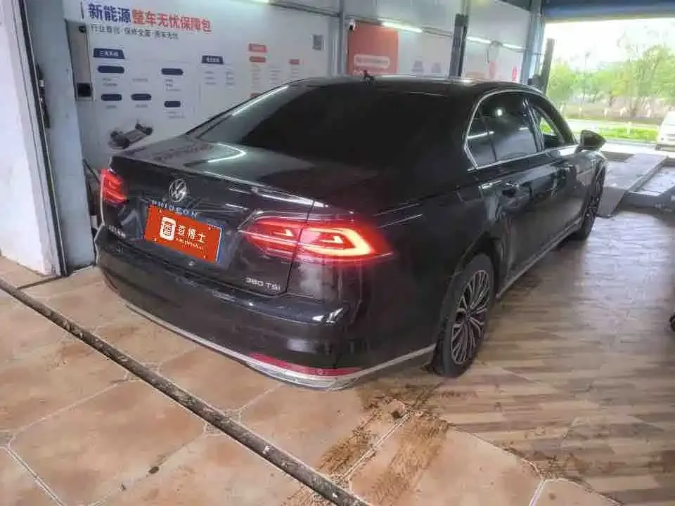 Volkswagen Phideon 2022 из CN, фото 3
