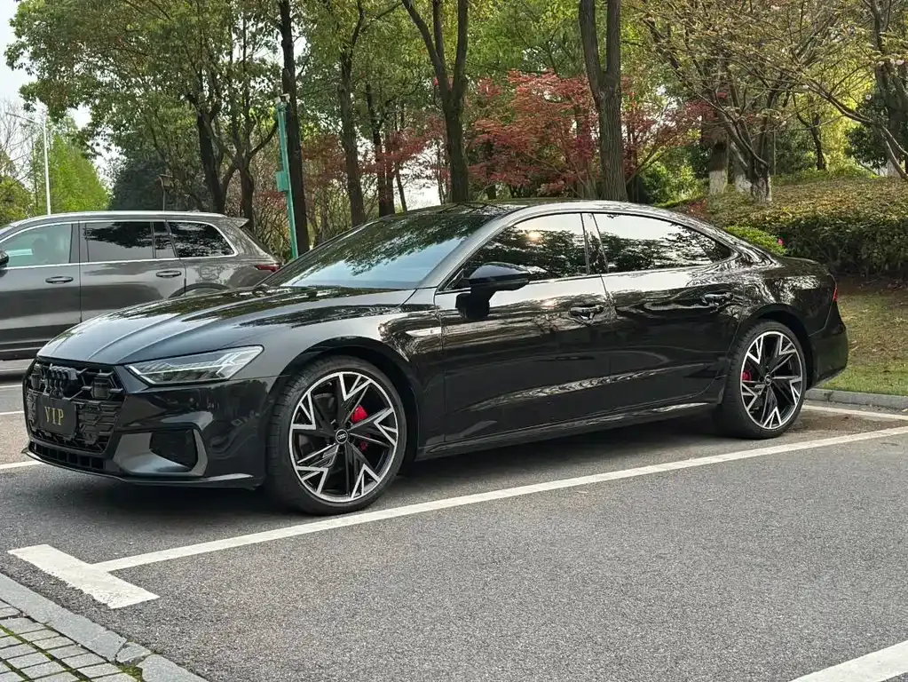 Audi A7L — фото 7