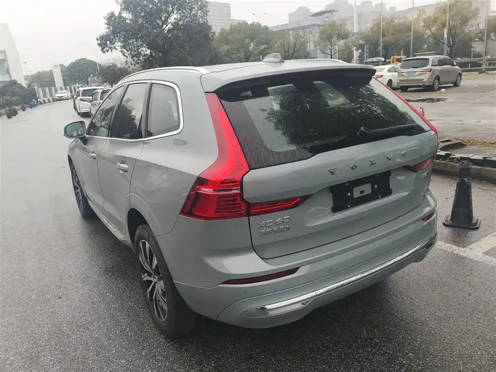 Volvo XC60 — фото 4