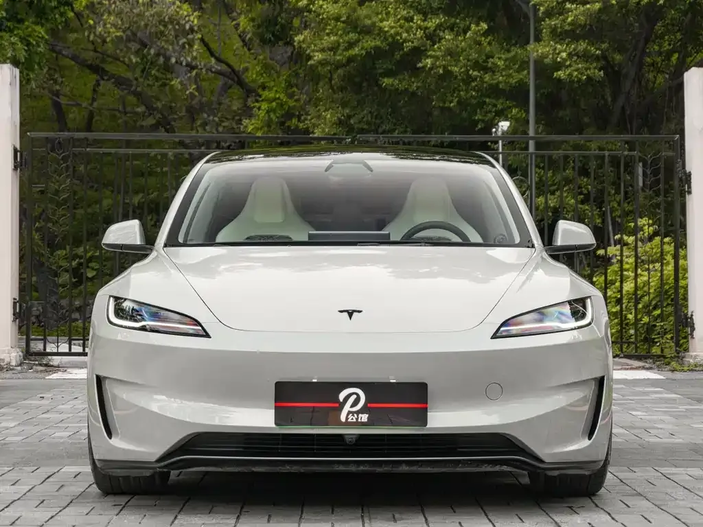 Tesla Model 3 — фото 3