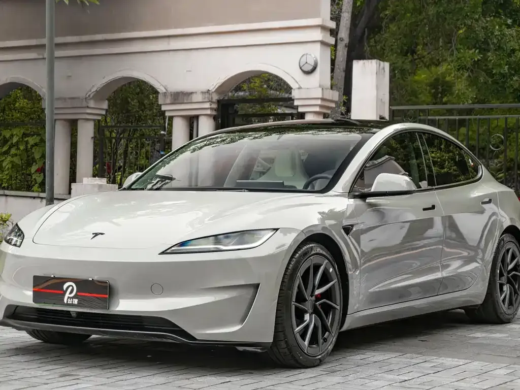Tesla Model 3 — фото 2