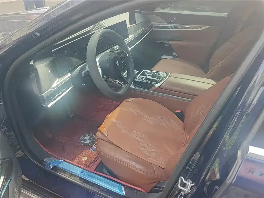 BMW 7 Series 2023 из CN, фото 7