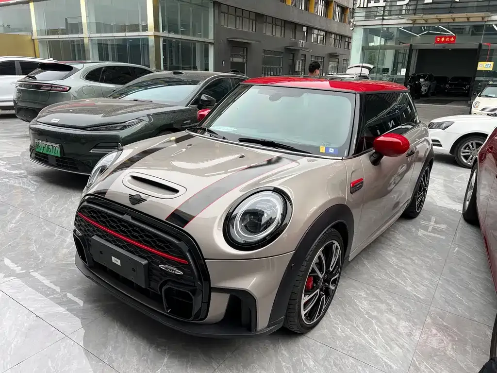 MINI JCW (John Cooper Works)