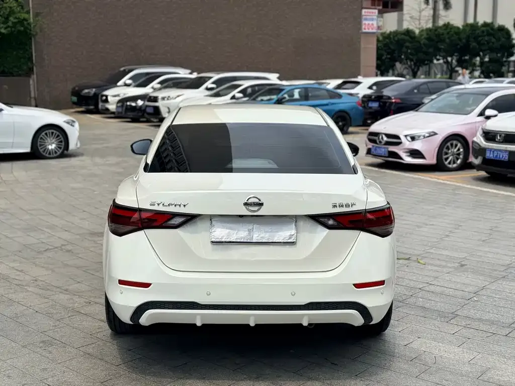 Nissan Sylphy 2023 из CN, фото 8