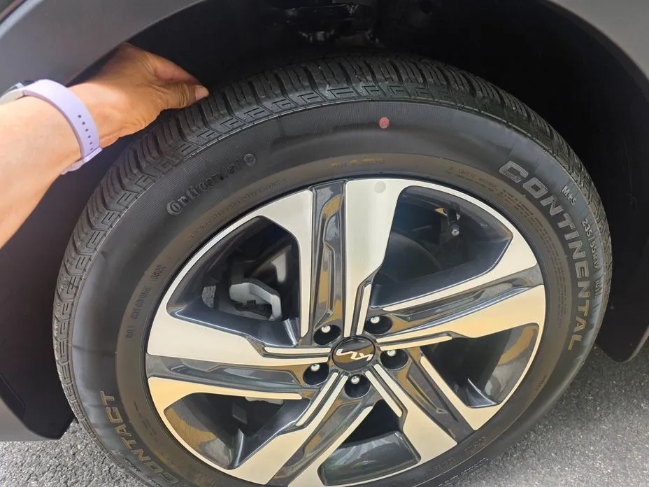 Kia Sorento — фото 5