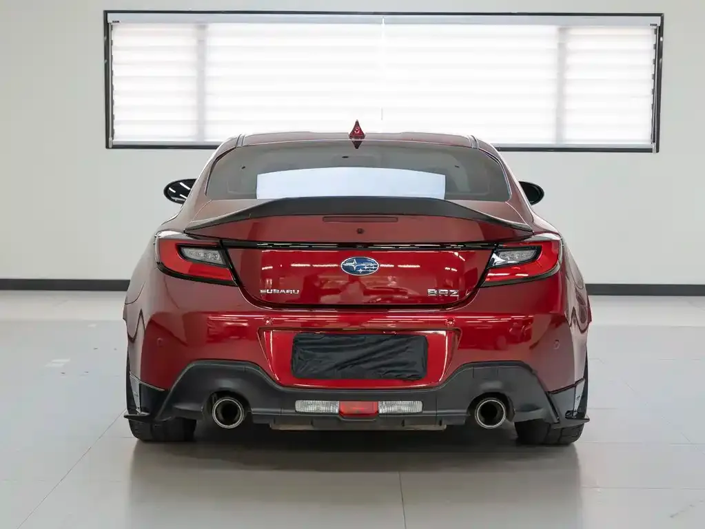 Subaru BRZ 2023 из CN, фото 5