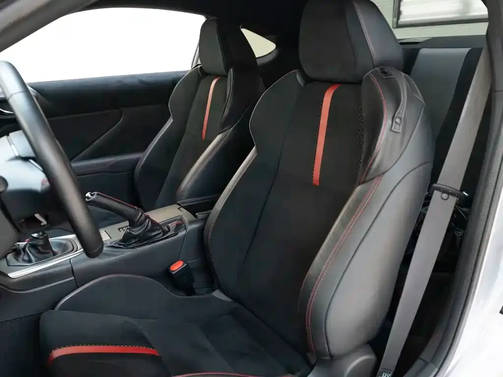 Subaru BRZ 2023 из CN, фото 3