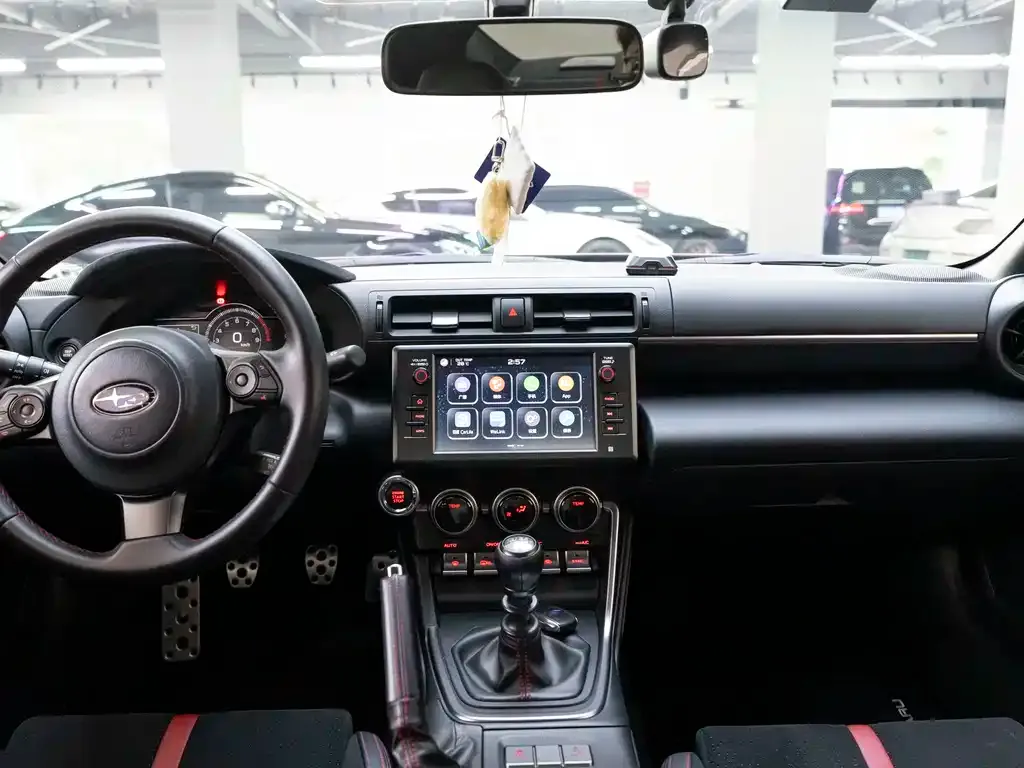 Subaru BRZ 2023 из CN, фото 9