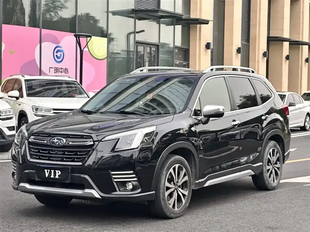 Subaru Forester — фото 1