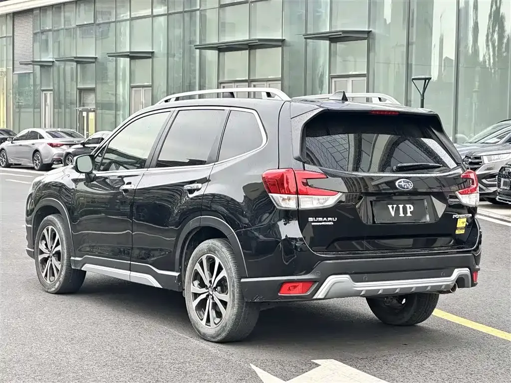 Subaru Forester — фото 2