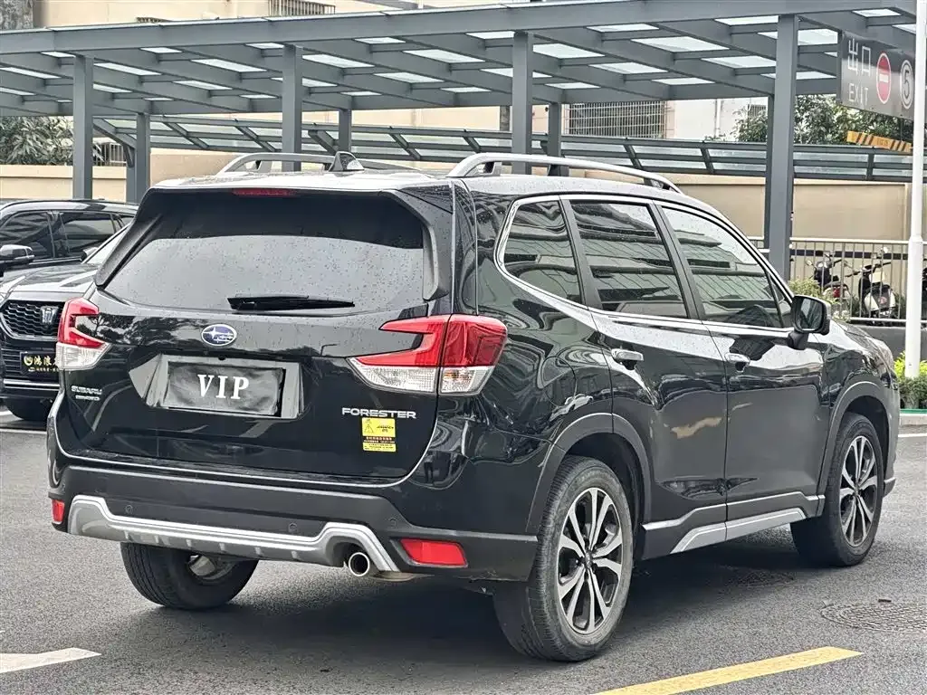Subaru Forester — фото 9