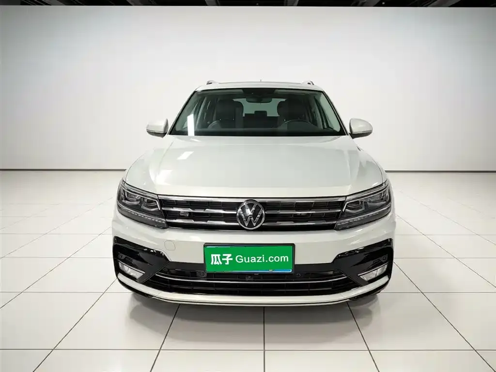Volkswagen Tiguan L — фото 7
