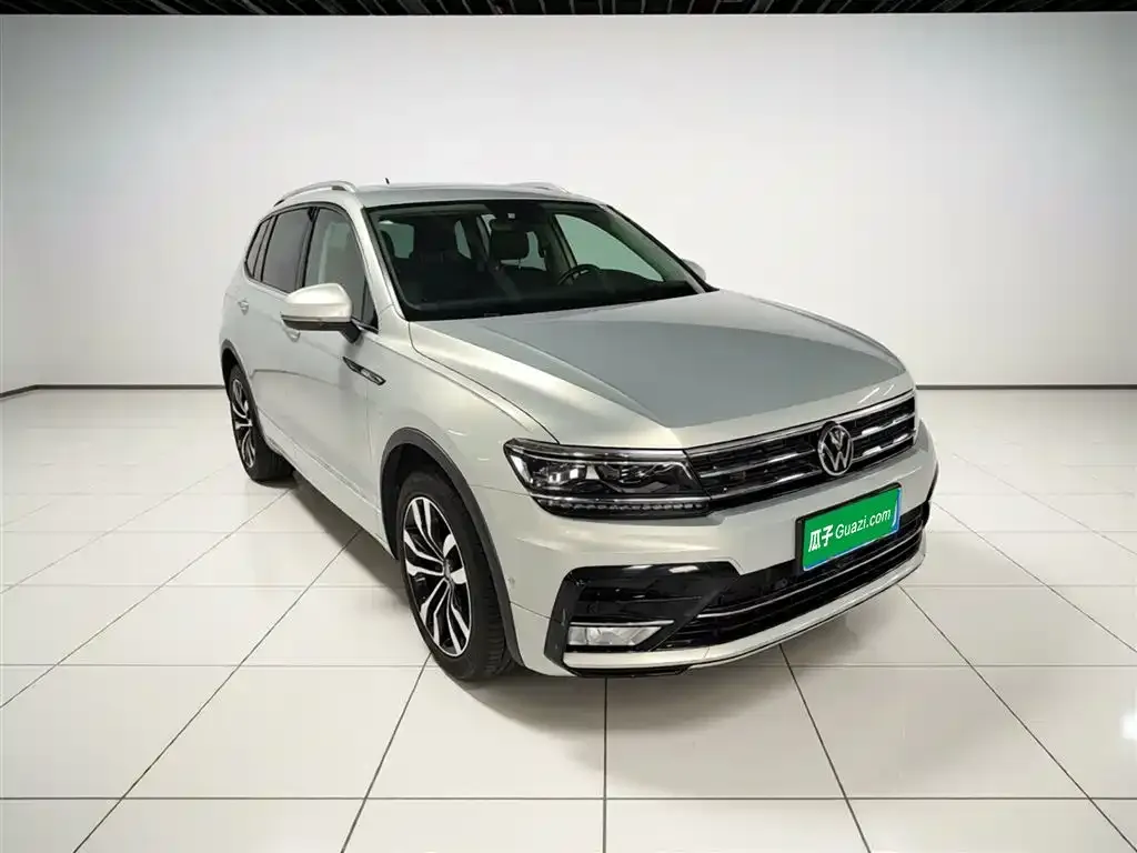 Volkswagen Tiguan L — фото 4