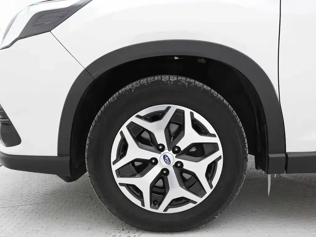 Subaru Forester — фото 2
