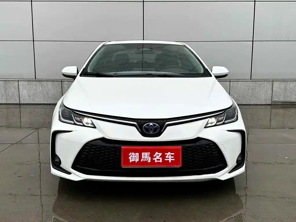 Toyota Corolla — фото 6
