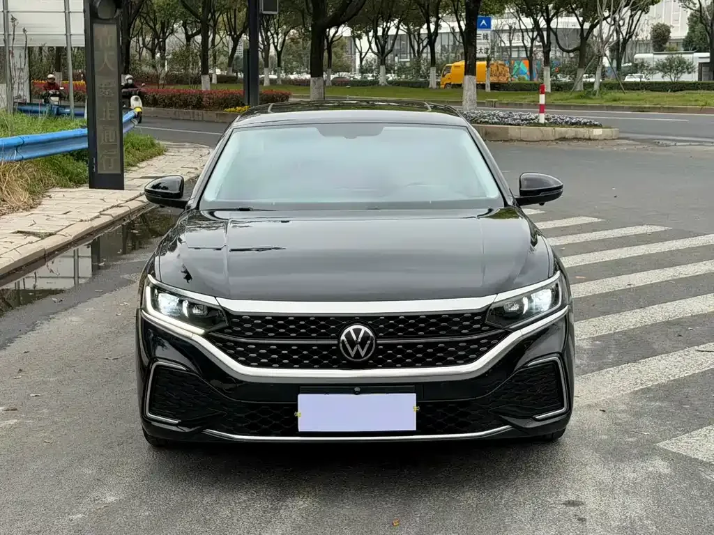 Volkswagen Passat — фото 4