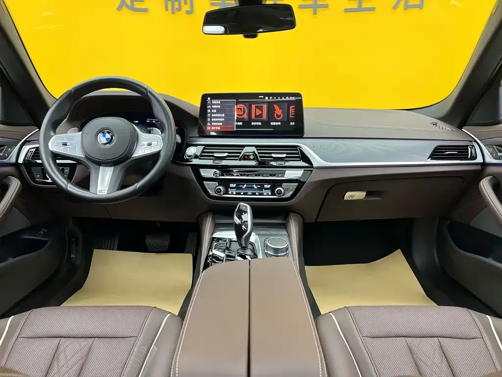 BMW 5 Series — фото 4