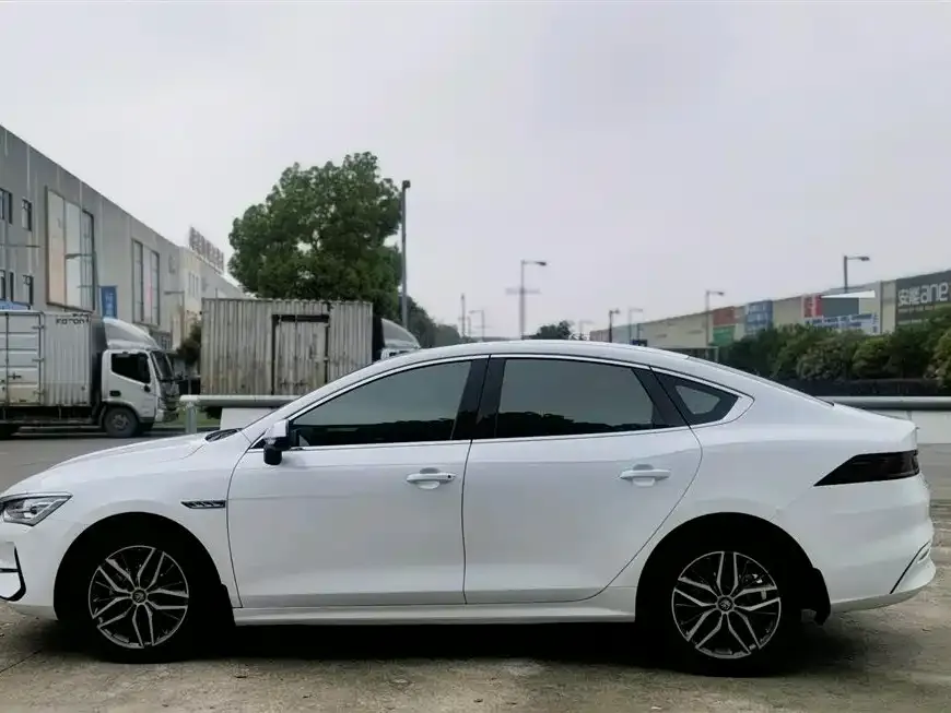 BYD Qin PLUS 2023 из CN, фото 8