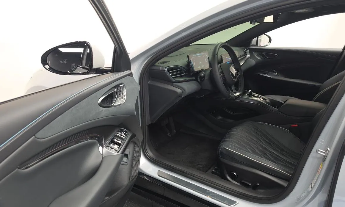BYD Seal — фото 10