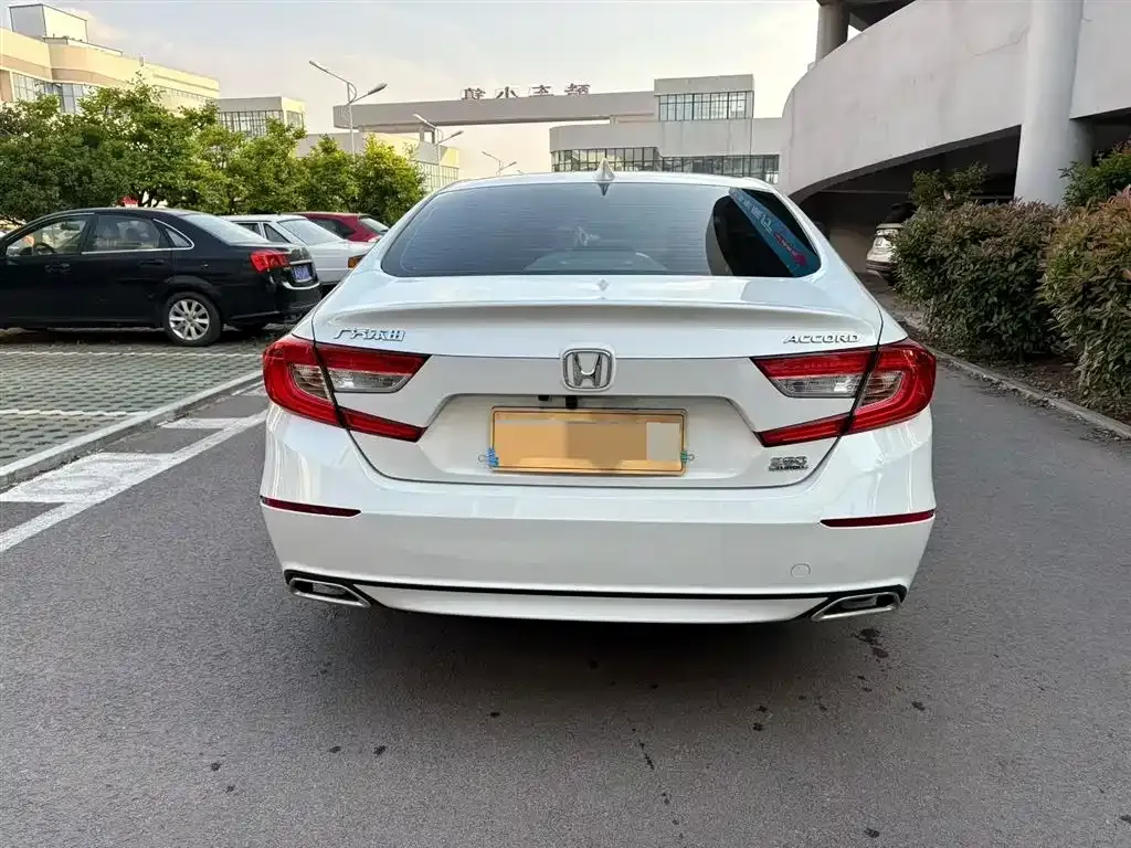 Honda Accord — фото 5