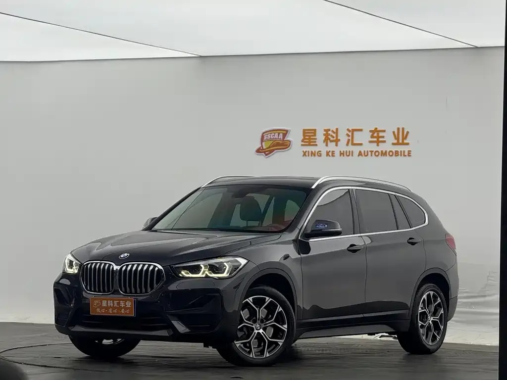 BMW X1 — фото 1