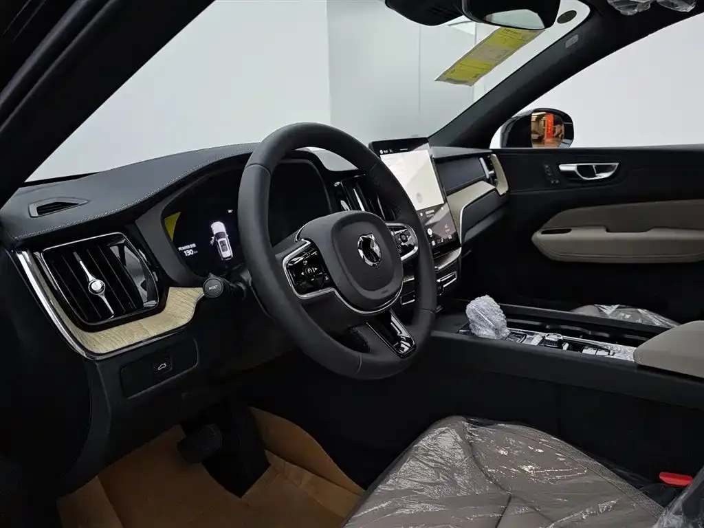 Volvo XC60 2026 из CN, фото 9