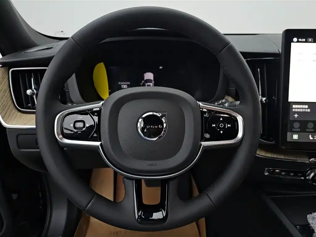 Volvo XC60 2026 из CN, фото 2