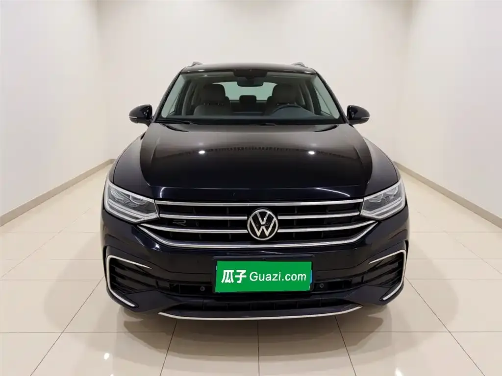 Volkswagen Tiguan L — фото 6