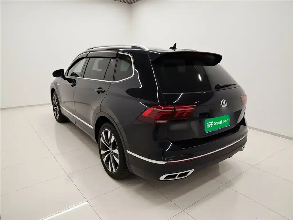 Volkswagen Tiguan L — фото 3