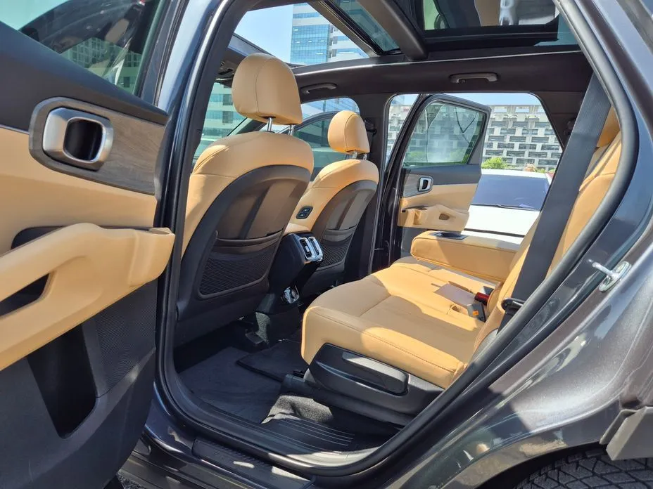 Kia Sorento — фото 7