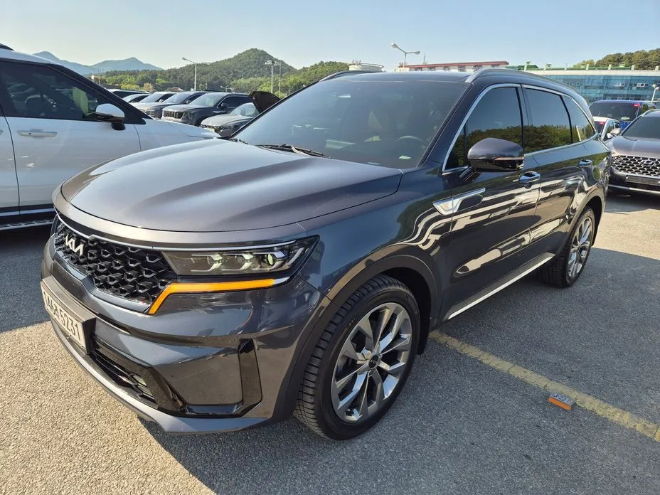 Kia Sorento — фото 8