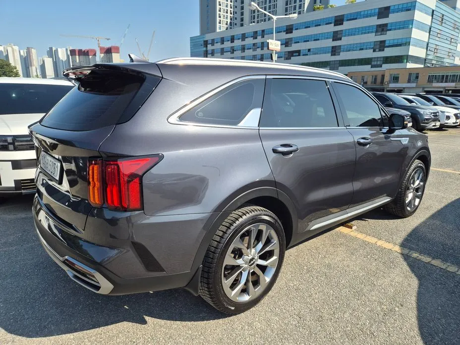 Kia Sorento — фото 4