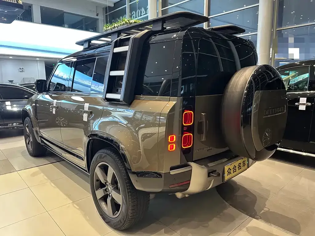 Land Rover Defender — фото 9