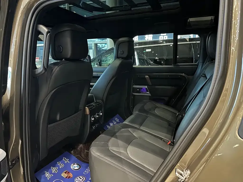 Land Rover Defender — фото 4