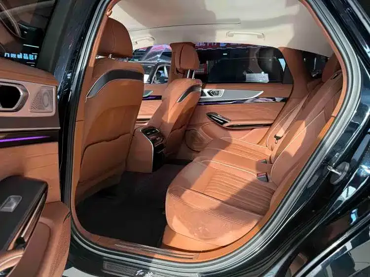 Hongqi H9 — фото 9