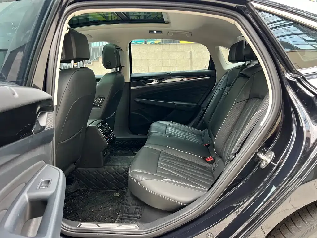 Volkswagen Passat — фото 2
