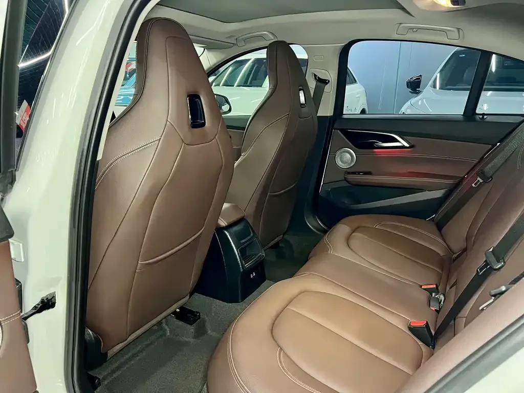 BMW 1 Series 2021 из CN, фото 7