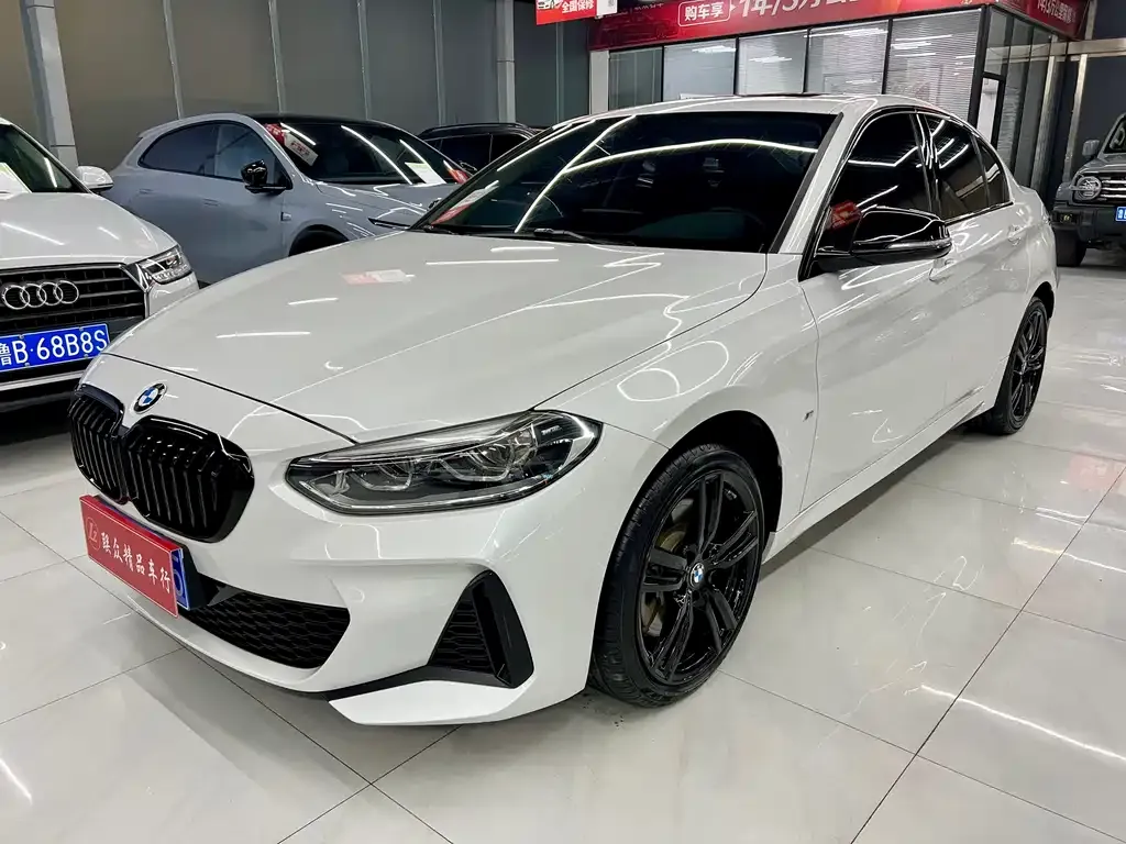 BMW 1 Series 2021 из CN, фото 3