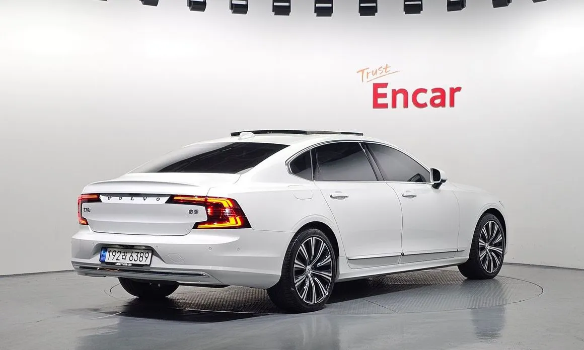 Volvo S90 2023 из KR, фото 7