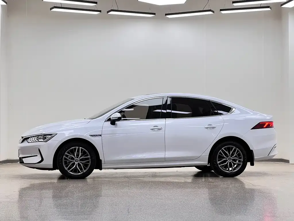BYD Qin PLUS 2023 из CN, фото 6