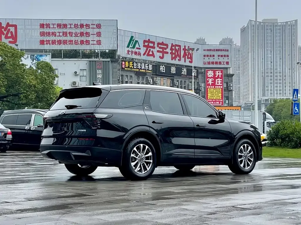 Ford Edge — фото 7