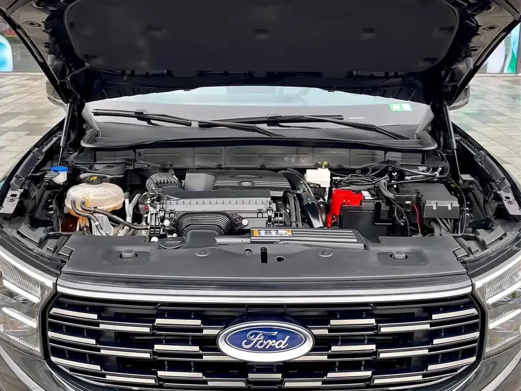 Ford Edge — фото 6