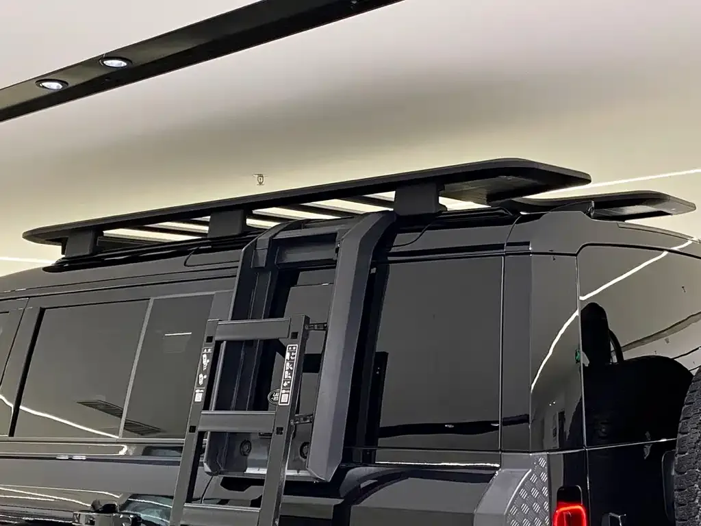 Land Rover Defender — фото 2